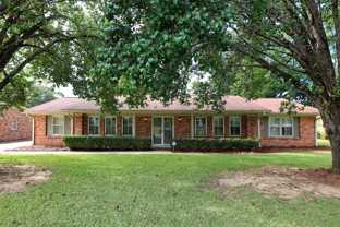 620 Sandhurst Dr - Photo 1 of 1