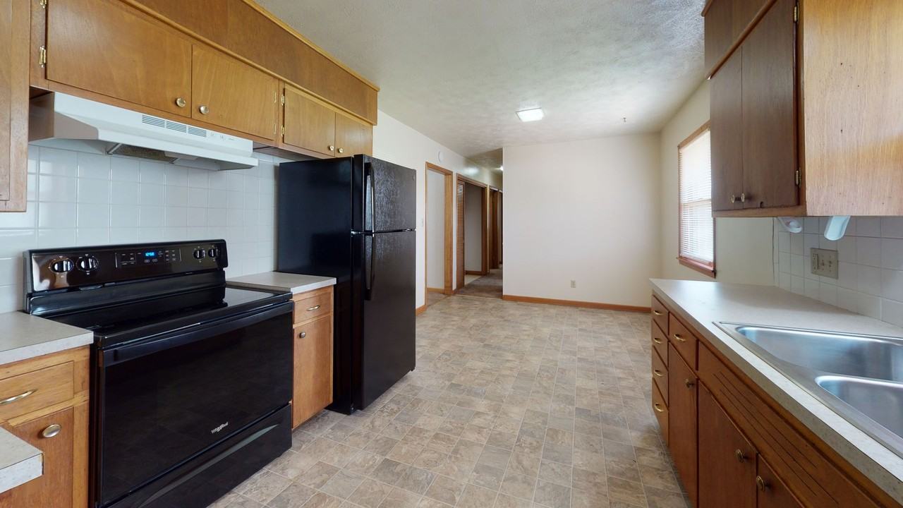 2209 25th St - Photo 5 of 12