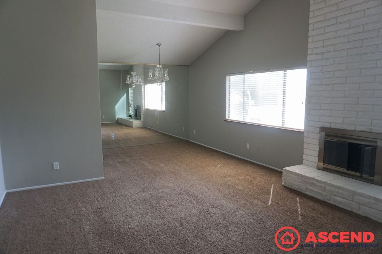 6712 Sly Ln - Photo 3 of 21