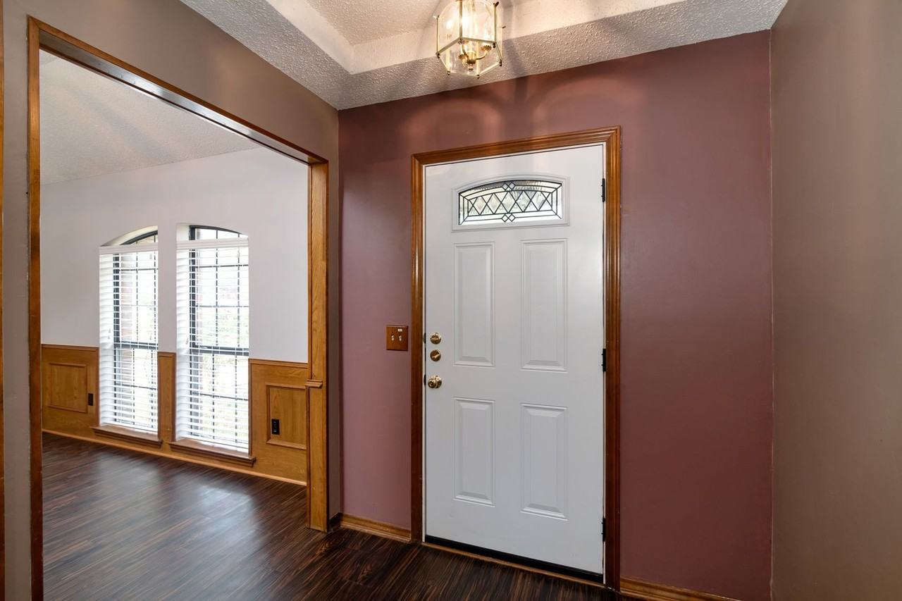 426 West Elliot Street - Photo 2 of 19