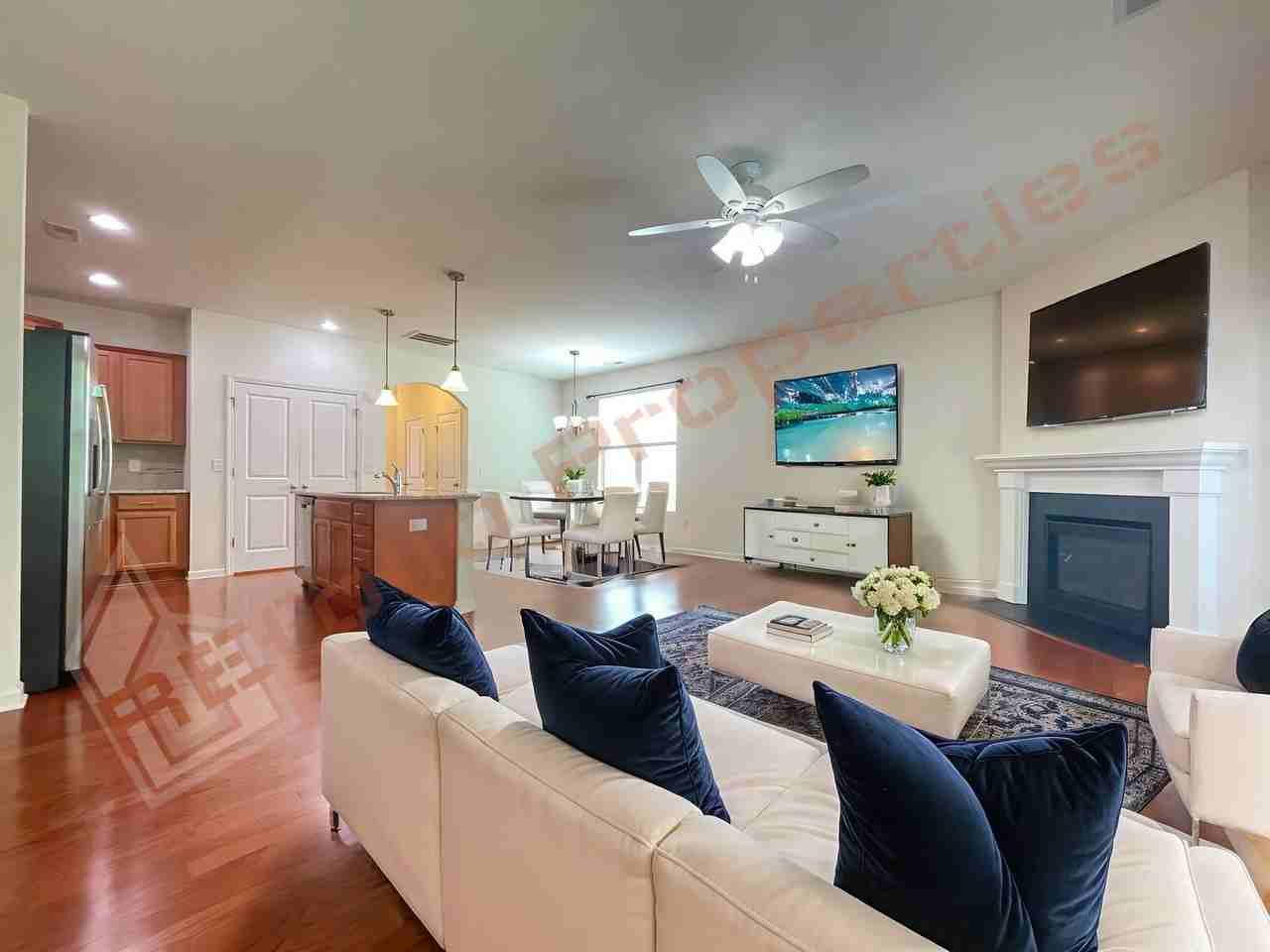 706 Treviso Ln - Photo 4 of 31