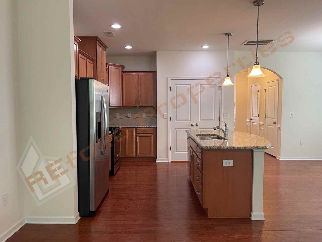 706 Treviso Ln - Photo 7 of 31