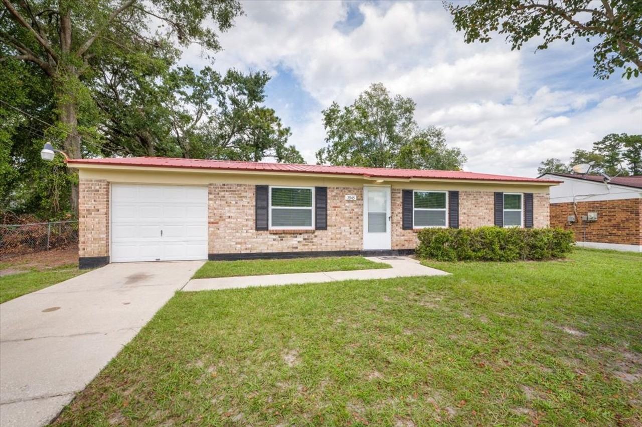 7945 Herlong Rd - Photo 2 of 23