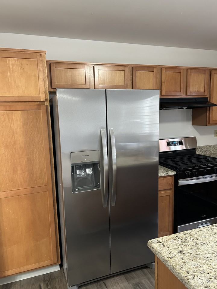 140 S Chestnut Rd #1 - Photo 2 of 12