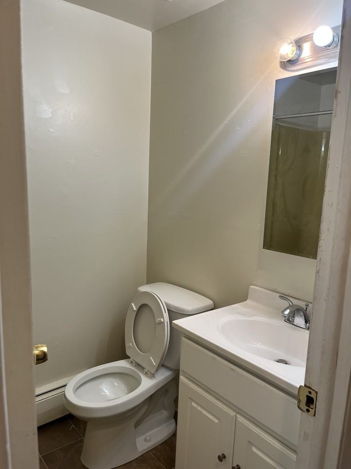 1007 Bullock Avenue #11 - Photo 7 of 9