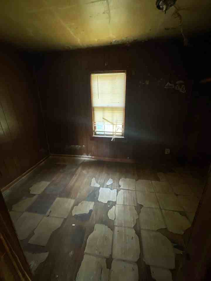 318 W Victory Ave #NA - Photo 2 of 17