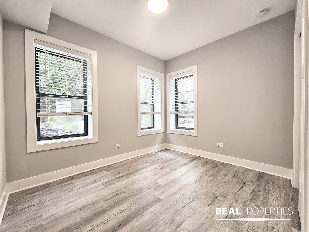 1133 Oak Ave #W1 - Photo 5 of 18