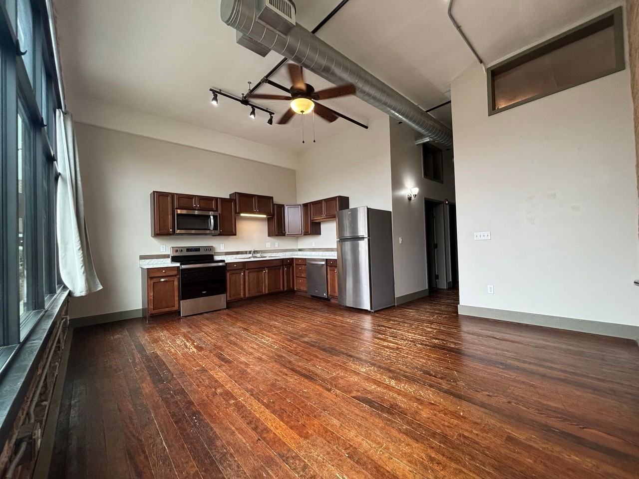 315 Park Central W #D - Photo 2 of 9