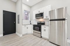 916 N Arlington Ave #3 - Photo 1 of 1