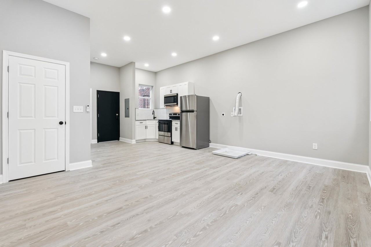 916 N Arlington Ave #3 - Photo 2 of 7