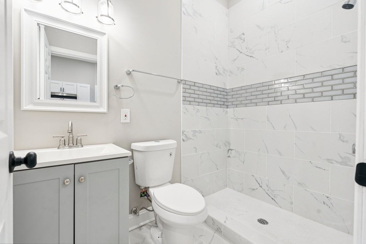916 N Arlington Ave #3 - Photo 6 of 7