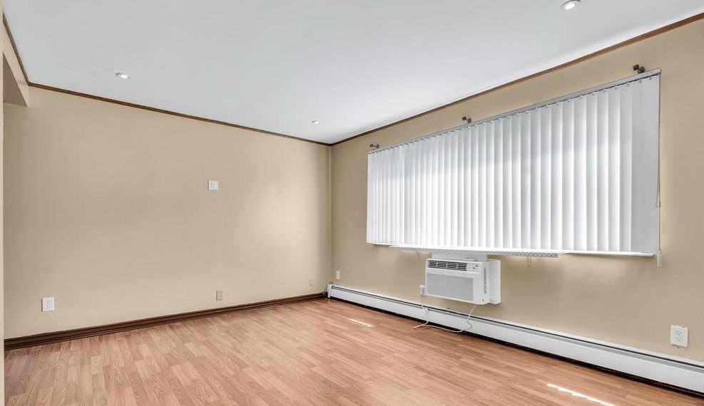 325 Cricket Ln - Photo 3 of 16