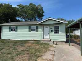 featured image of 1749 Sw 12th St