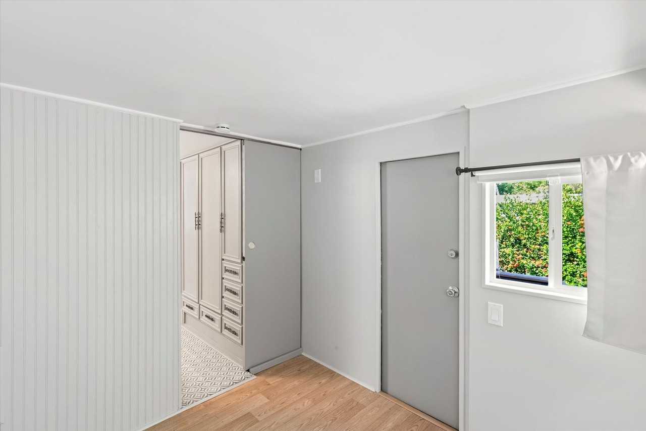 34 Dondi Rd - Photo 3 of 18