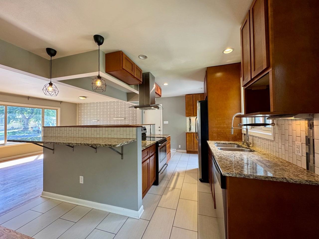 3343 W Wagon Trail Dr - Photo 6 of 28