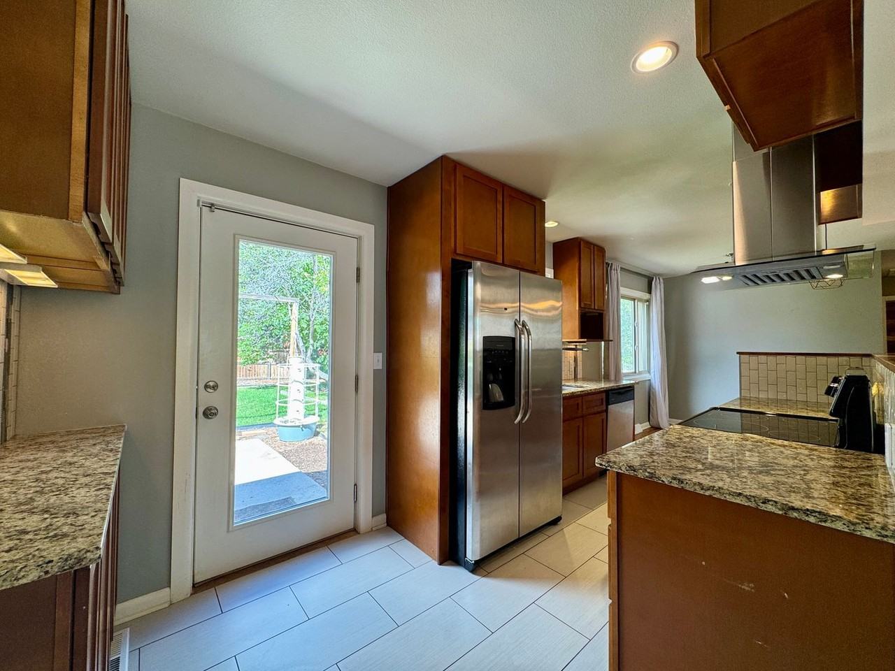 3343 W Wagon Trail Dr - Photo 7 of 28