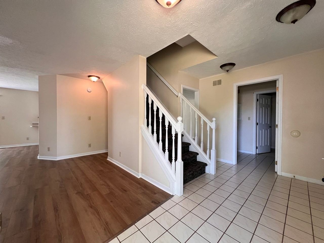 1759 Sandpiper Dr - Photo 3 of 17