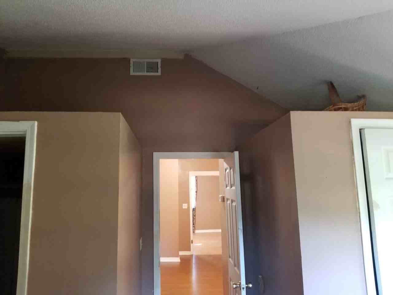 398 N Spring St - Photo 6 of 16