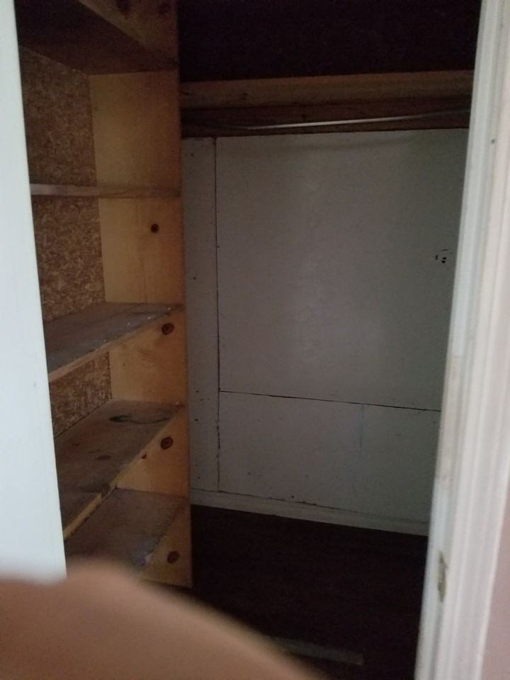 398 N Spring St - Photo 7 of 16