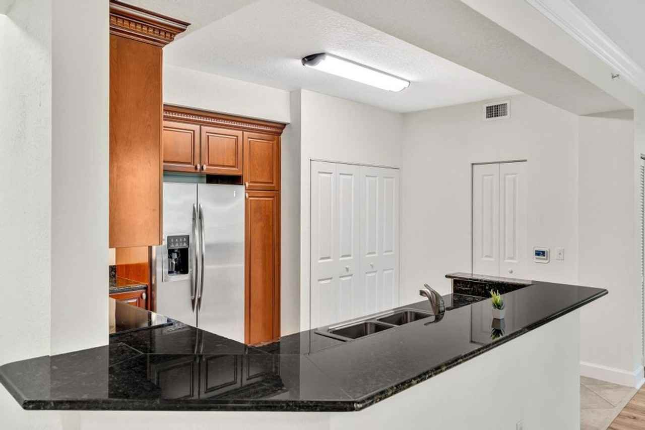 1405 Renaissance Way - Photo 3 of 30