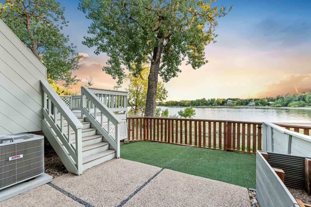 551 Spindrift Ct - Photo 2 of 37