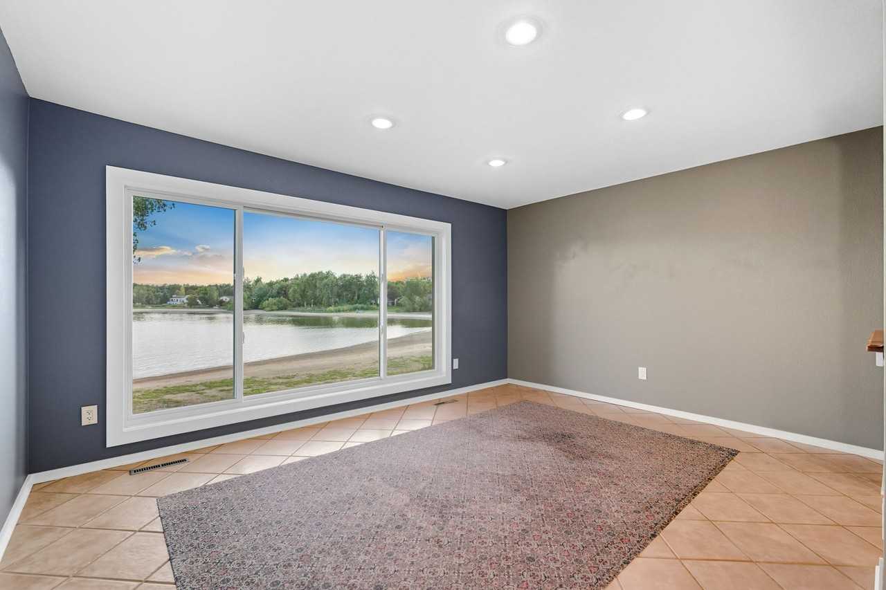 551 Spindrift Ct - Photo 3 of 37