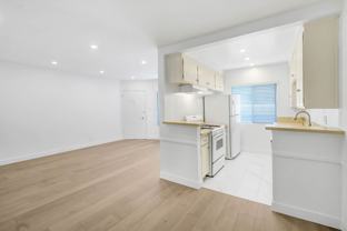 11615 Darlington, Prime Brentwood, Steps to San Vicente - Photo 1 of 1