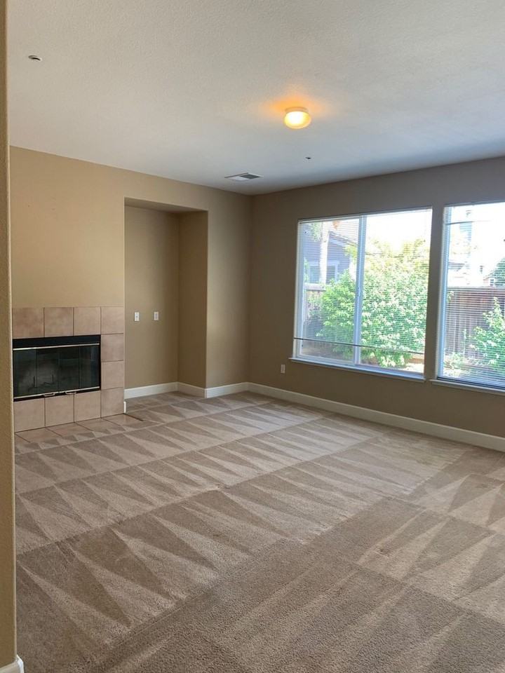 157 Trent Pl - Photo 3 of 20