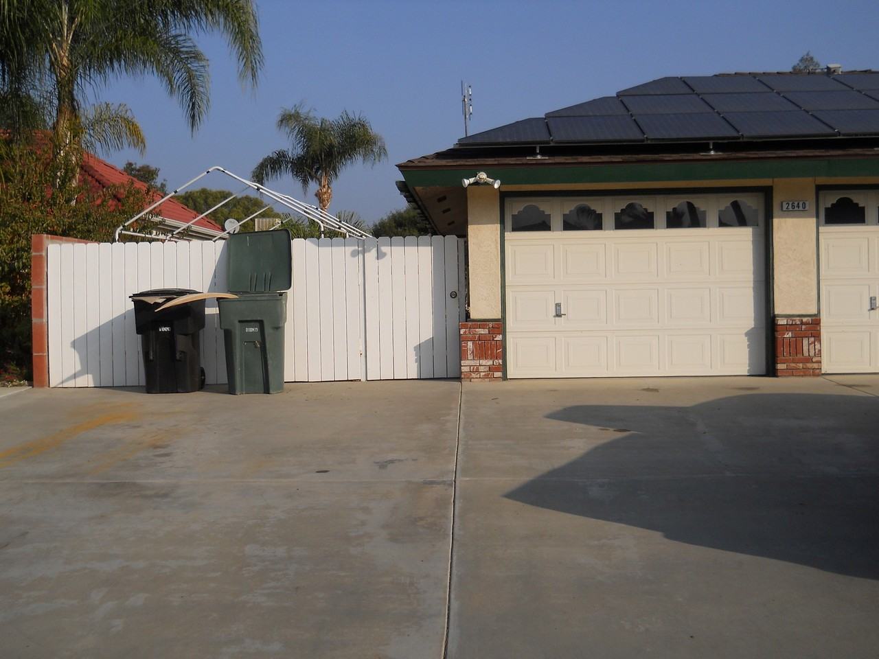 2640 Appletree Ln - Photo 2 of 28