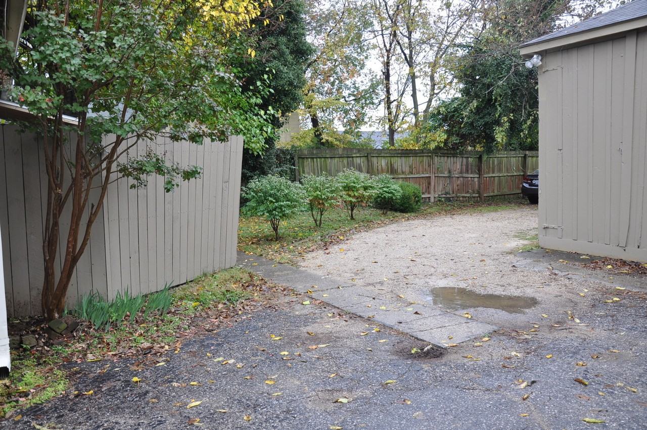 324 S Broadway Park - Photo 4 of 6