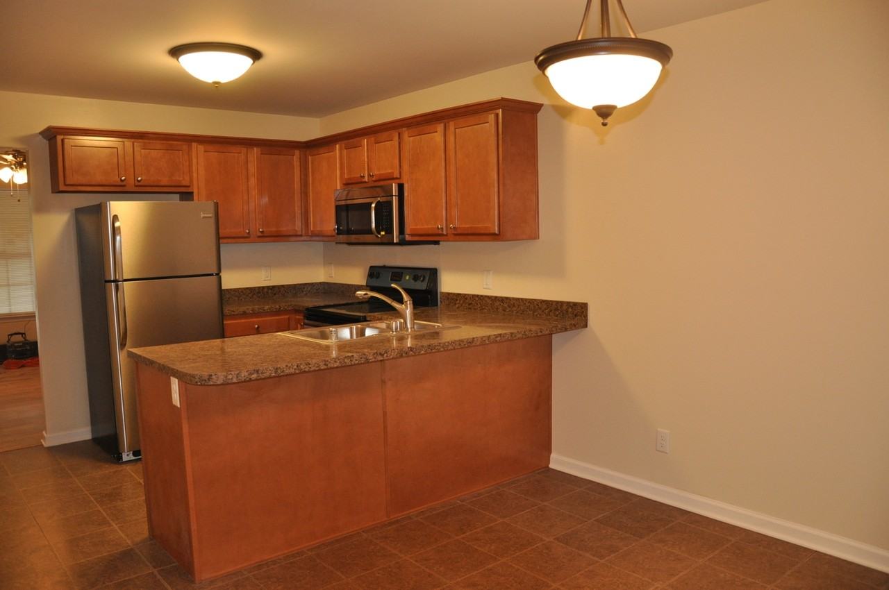 721 Golfview Dr - Photo 4 of 12