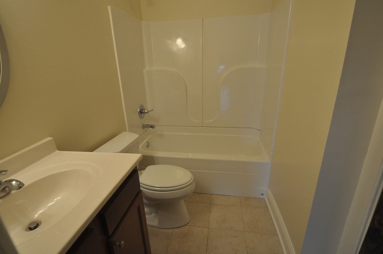 406 Uhlan Ct - Photo 5 of 12