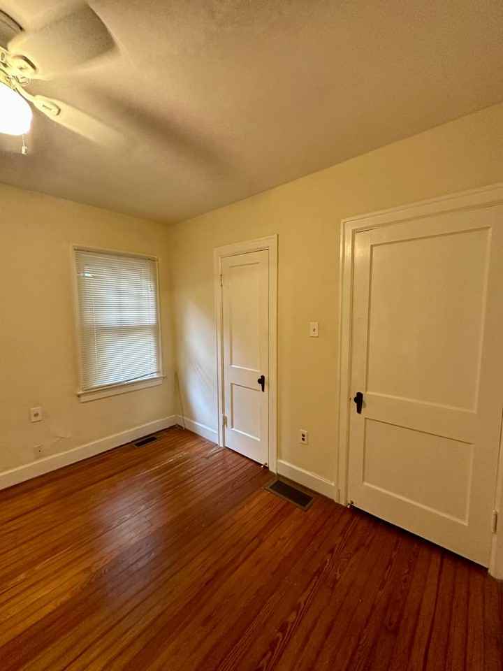 1513 Elizabeth St - Photo 6 of 18