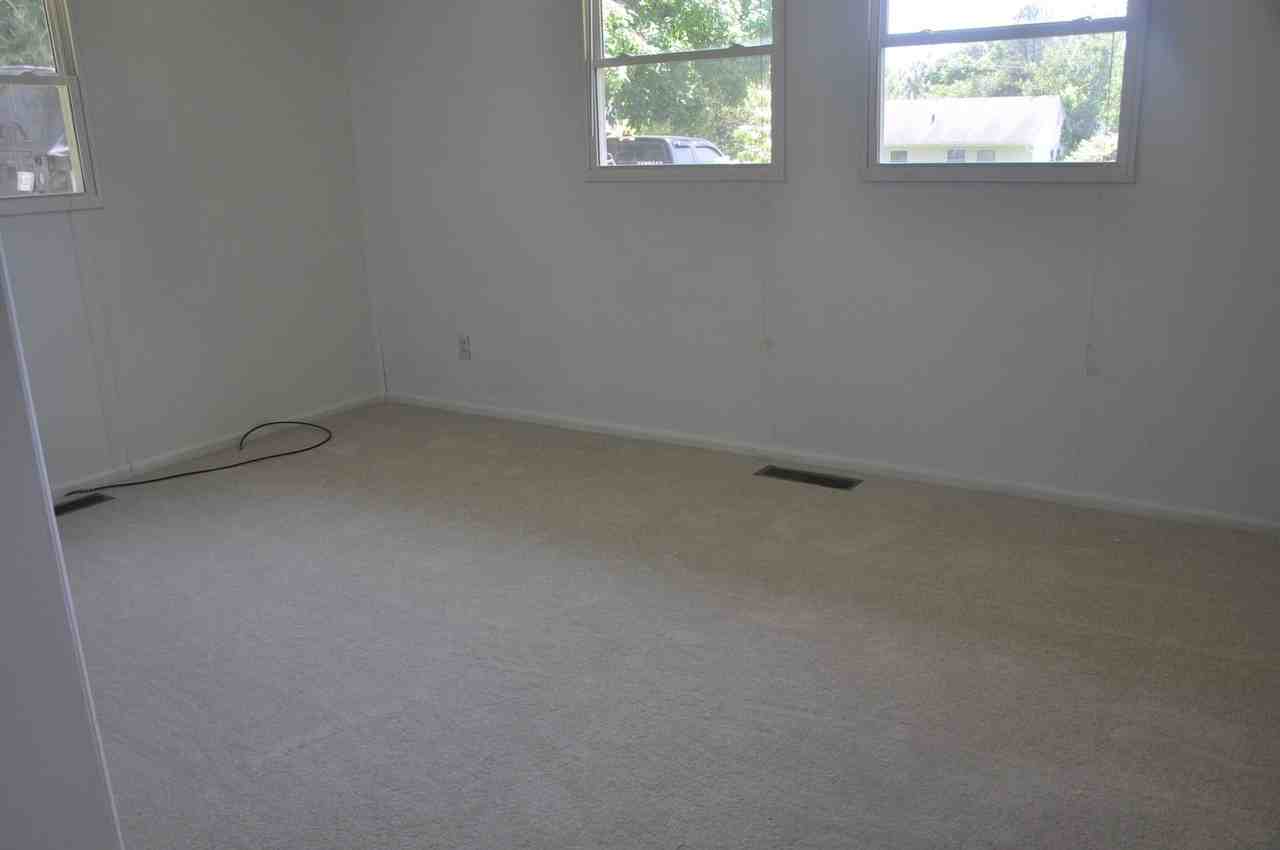 357 Mockingbird Ln - Photo 6 of 10