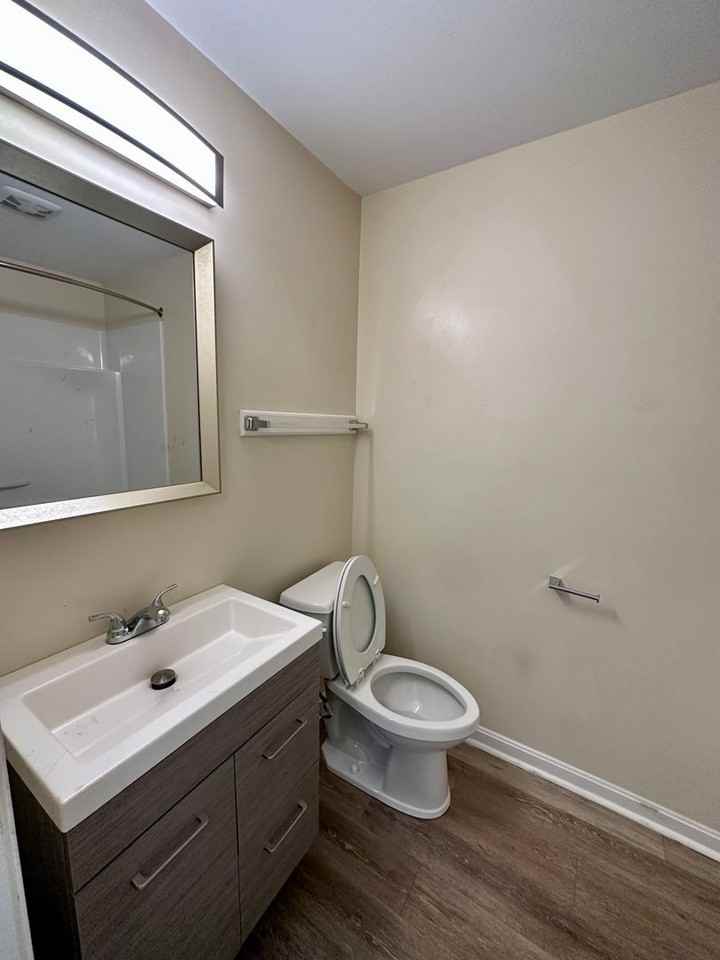 320 Mockingbird Ln - Photo 6 of 13