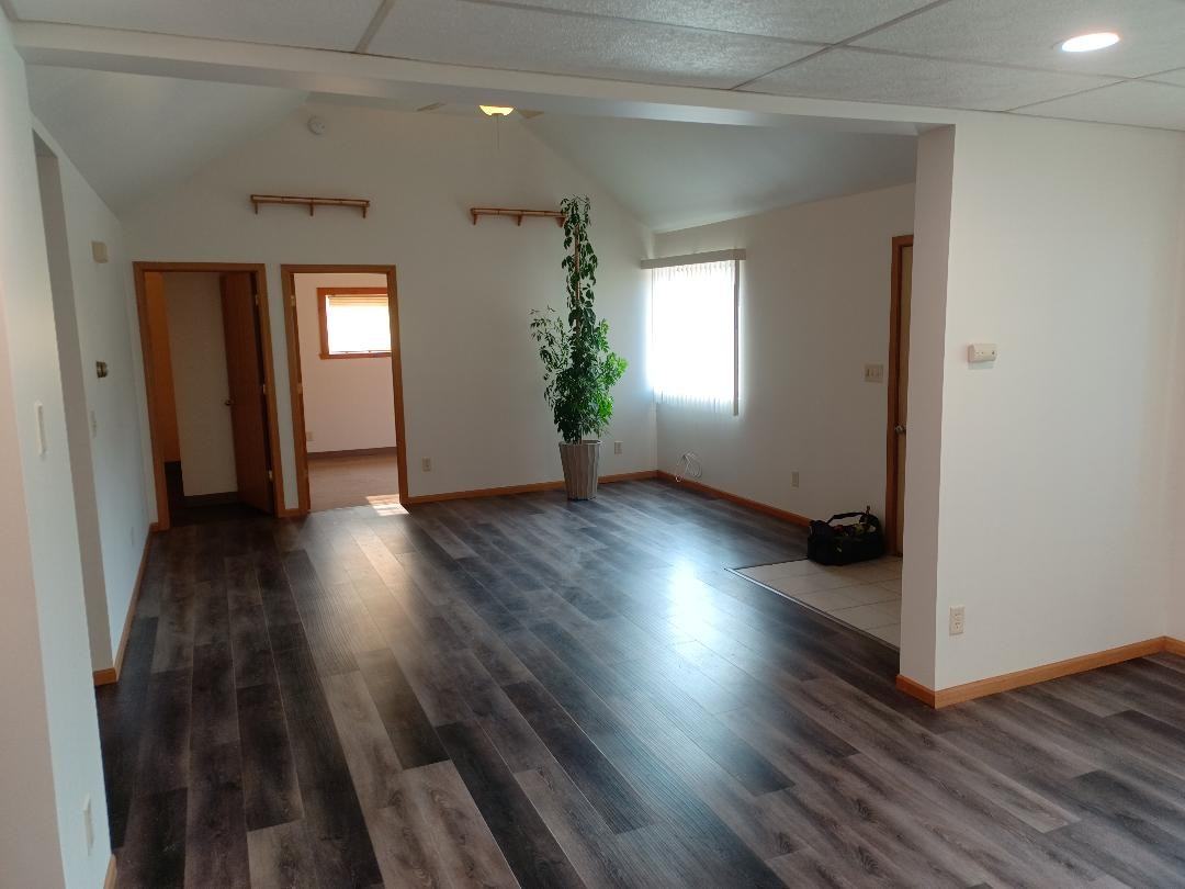 418 Manitowoc St #418 - Photo 3 of 6