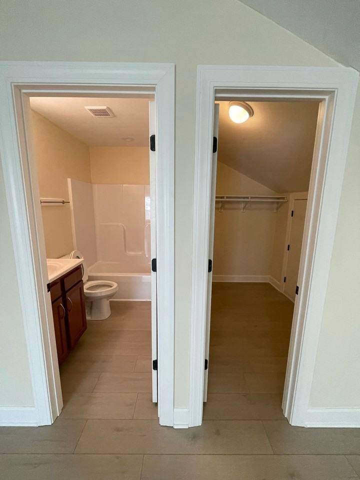 1572 Heron Ln - Photo 5 of 18