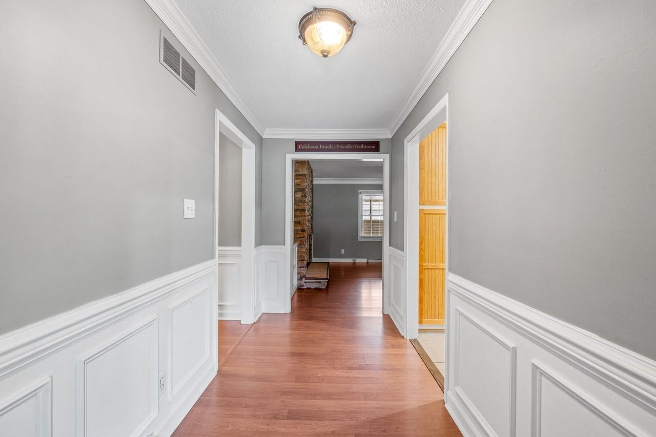 705 Pamlico Dr - Photo 2 of 48