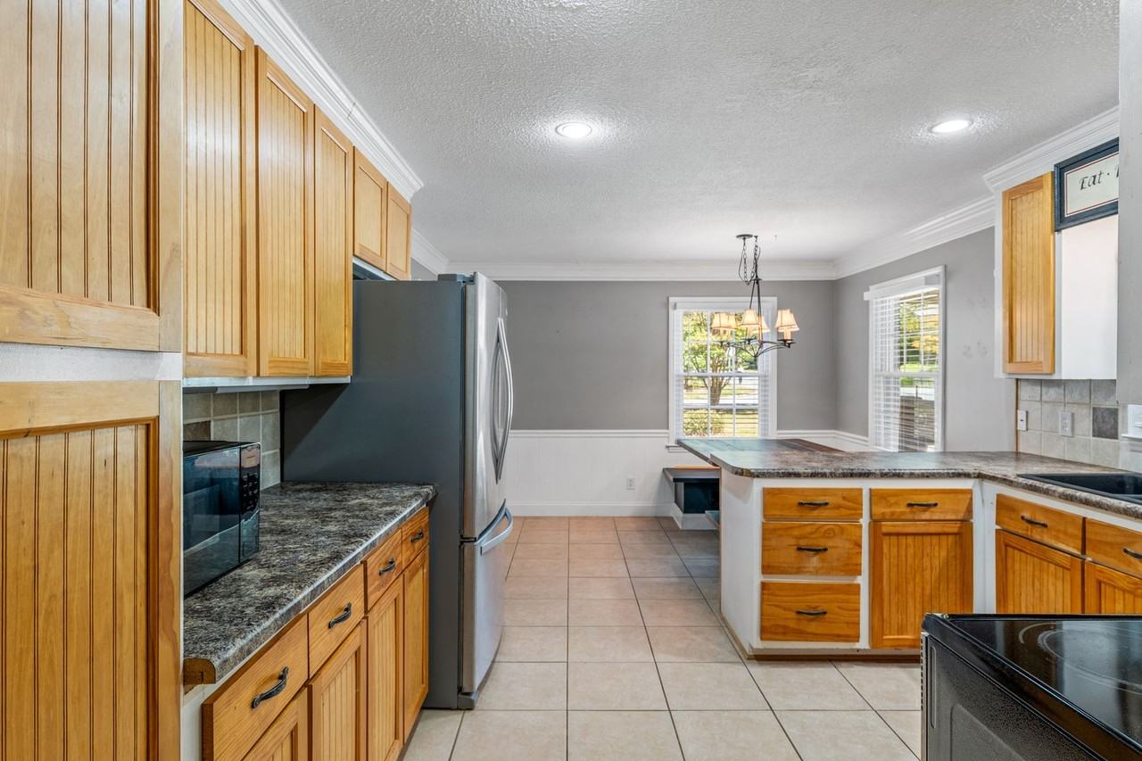 705 Pamlico Dr - Photo 3 of 48