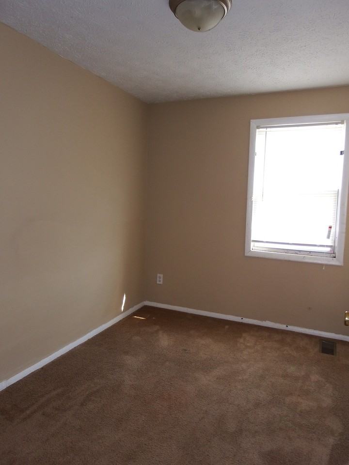 2803 Hollins Ferry Rd - Photo 2 of 16