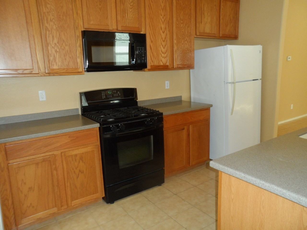 7415 W Glass Ln - Photo 5 of 14