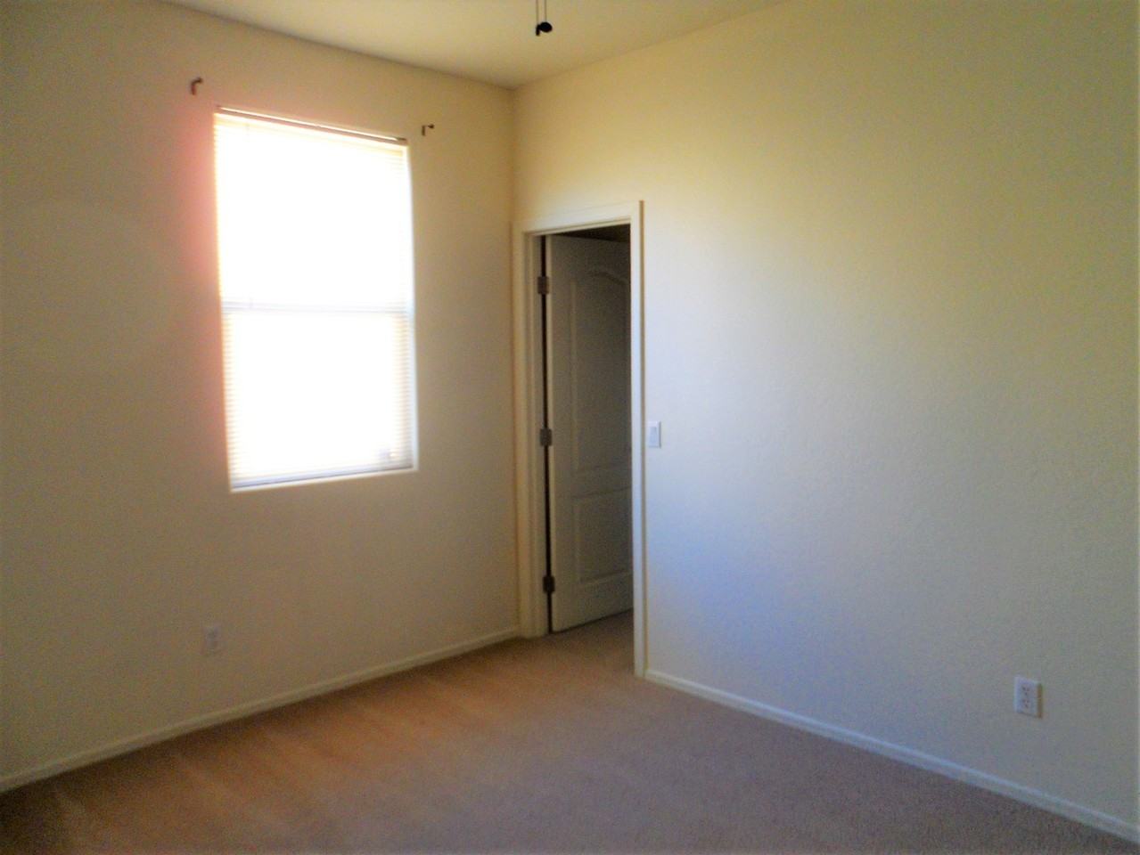 7415 W Glass Ln - Photo 7 of 14