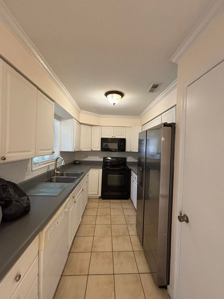 4266 Lake Ridge Dr - Photo 6 of 18