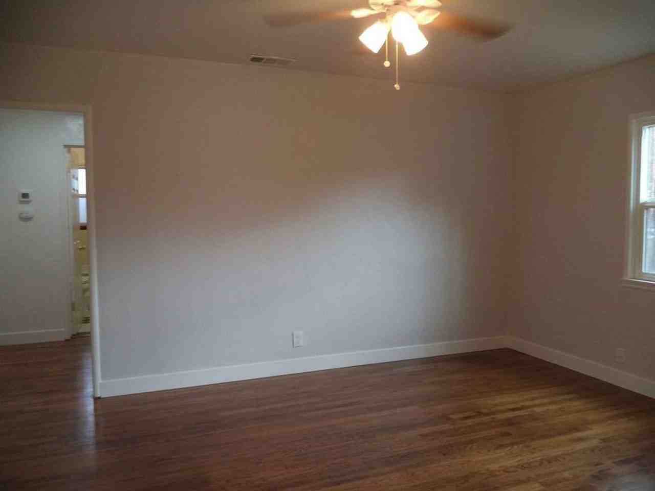 3045 Freeport Blvd - Photo 2 of 6