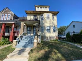 4840 Saint Clair St - Photo 1 of 1