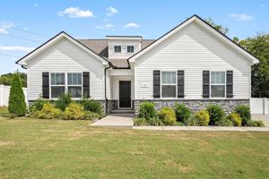featured image of 107 Curbow Ct