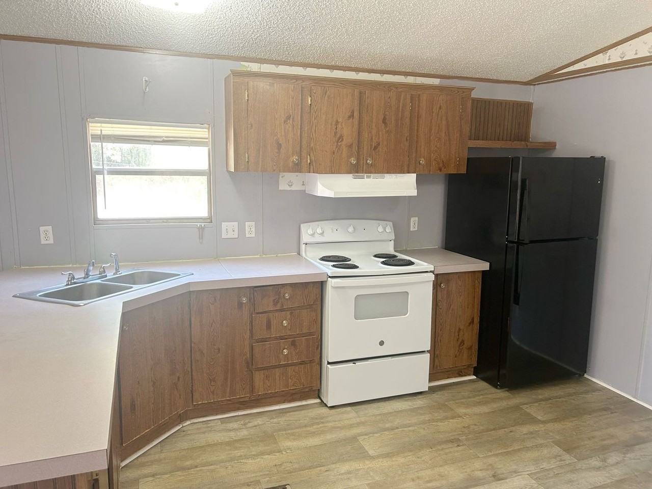 72 Tammy Ln - Photo 3 of 10