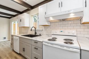 Lynnwood Townhomes - Photo 1 of 1