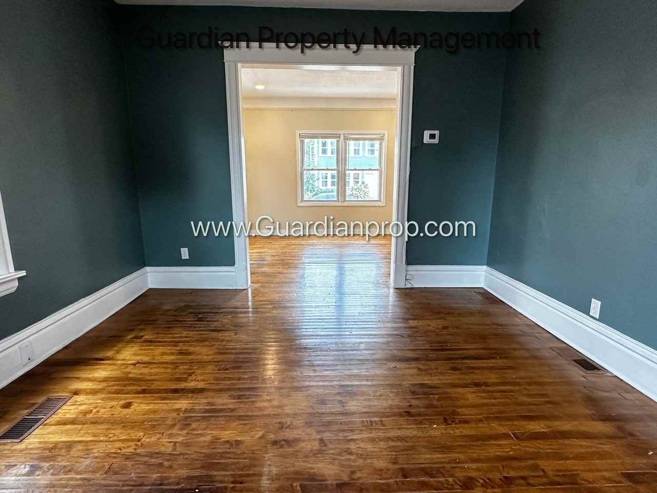 2119 Northeast Grand Street - Photo 7 of 22