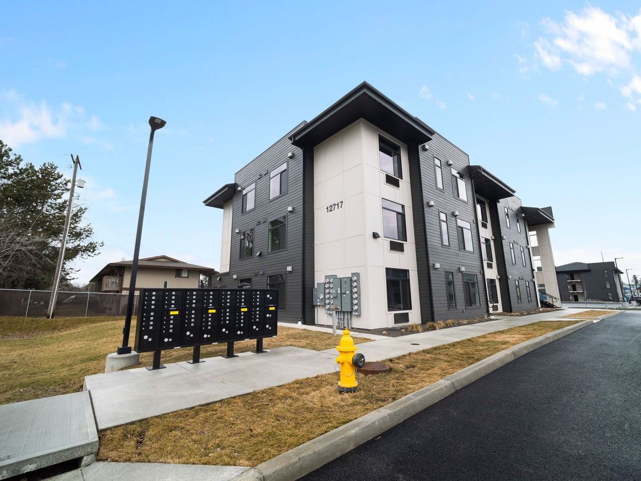 The Flats on 4th - Photo 4 of 8